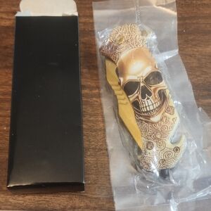 Skull Design Folding Knife